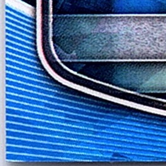 Front corner detail